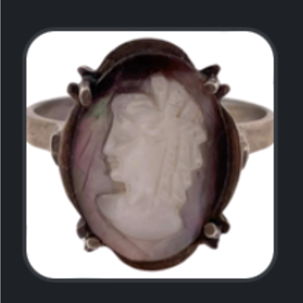 Vintage sterling silver size 7 mother of pearl cameo ring